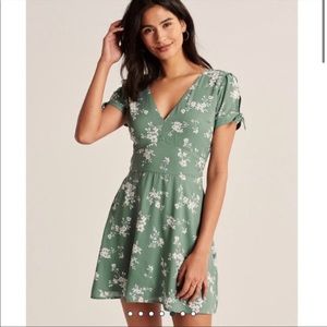 Abercrombie & Fitch Tie-Sleeve Mini Dress